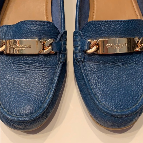 Shoes - Picture 2 of 4